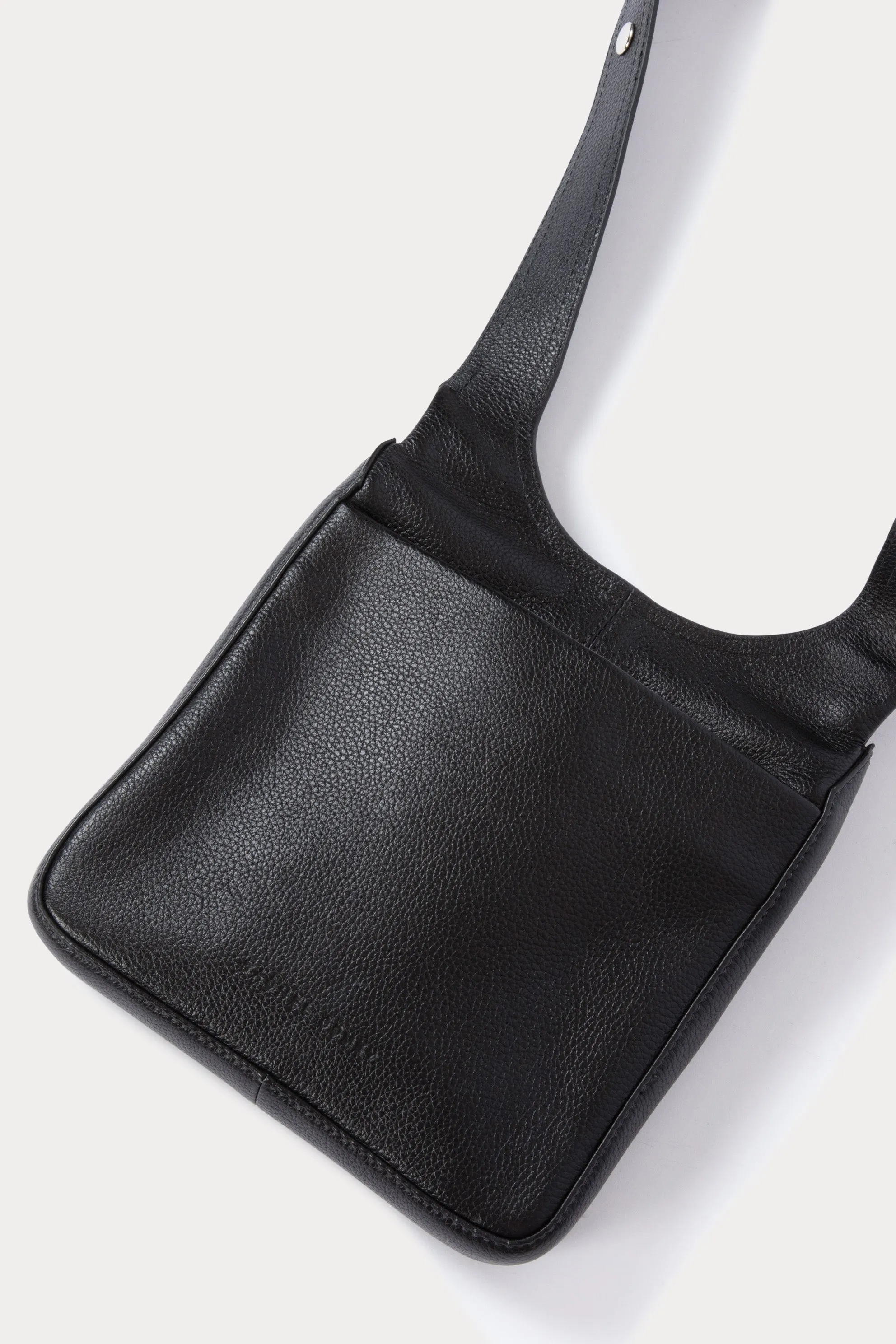 Bolsillo Crossbody Solid