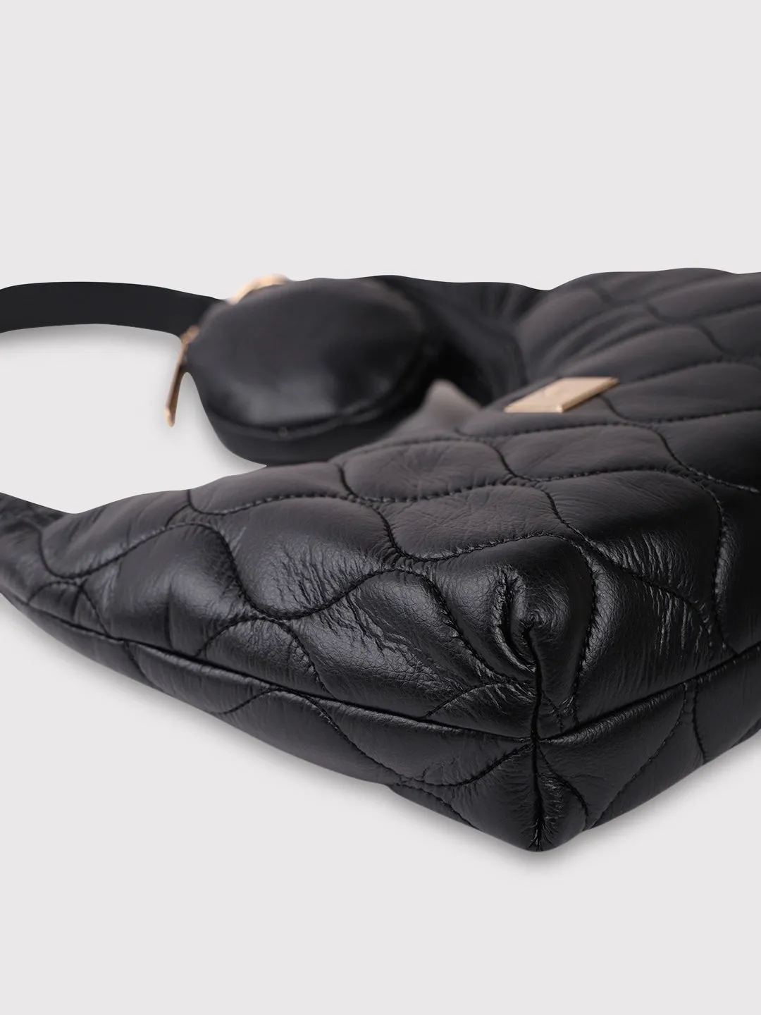 Briar Hobo Medium Black