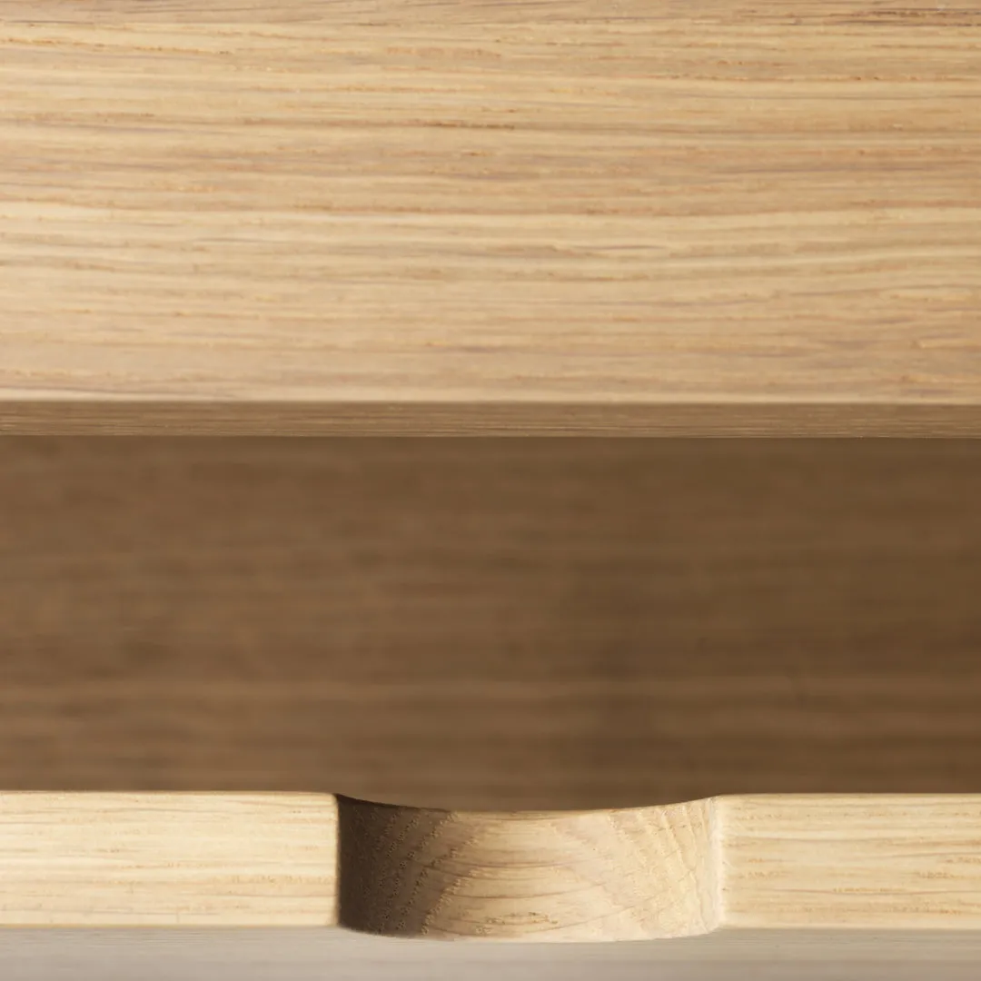 F24 Radius Bench