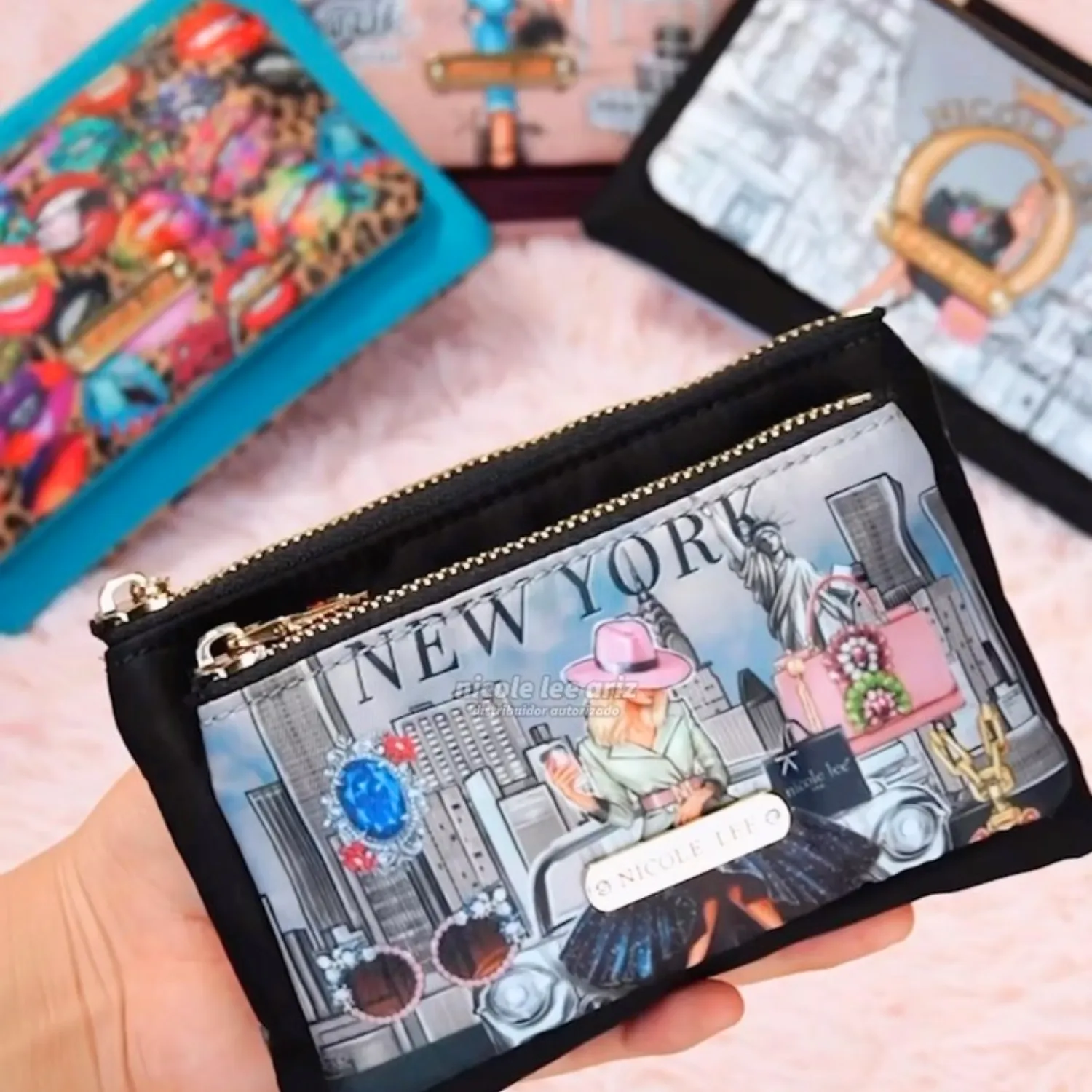 SMALL NYLON WALLET POUCH