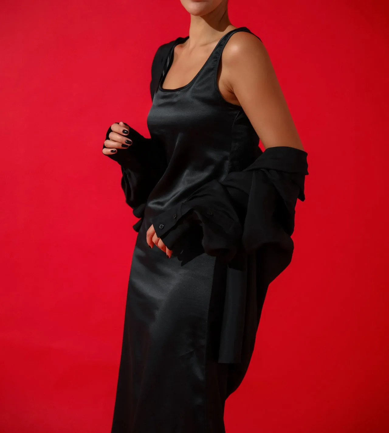 SQUARED NECK SILKY MAXI DRESS